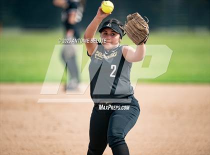 Thumbnail 1 in Los Alamitos vs. Foothill photogallery.