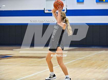 Thumbnail 2 in Cedar Park vs Hardin Jefferson (McDonald's Texas Invitational) photogallery.
