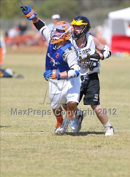 Thumbnail 1 in Bishop Gorman vs Gilbert Tiger photogallery.