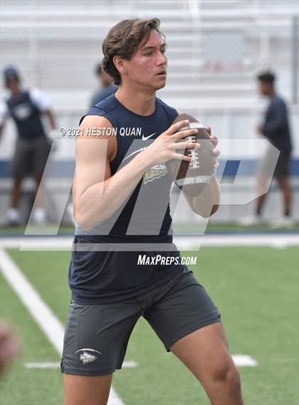 Thumbnail 2 in St. John Bosco vs. Centennial  (Brave 8 Invitational) photogallery.