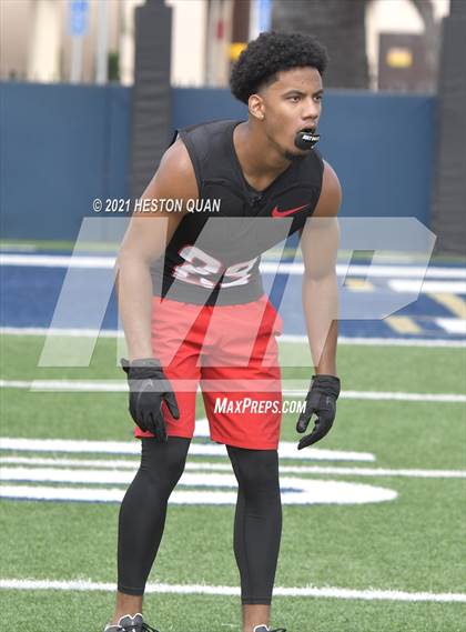Thumbnail 3 in St. John Bosco vs. Centennial  (Brave 8 Invitational) photogallery.
