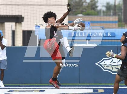 Thumbnail 1 in St. John Bosco vs. Centennial  (Brave 8 Invitational) photogallery.