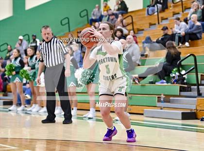 Thumbnail 2 in Northeastern @ Yorktown photogallery.