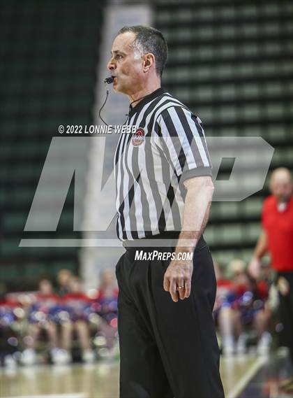 Thumbnail 1 in Manhasset vs New Hartford (NYSPHSAA Class A Final) photogallery.
