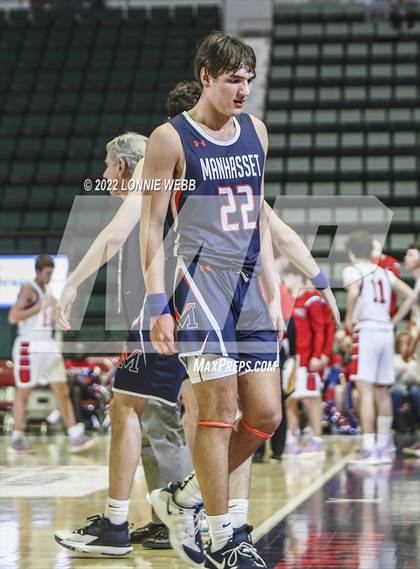 Thumbnail 1 in Manhasset vs New Hartford (NYSPHSAA Class A Final) photogallery.
