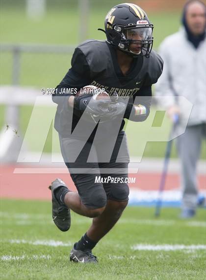 Thumbnail 2 in Victor @ Rush-Henrietta (NYSPHAA Section 5 Class AA Playoff) photogallery.