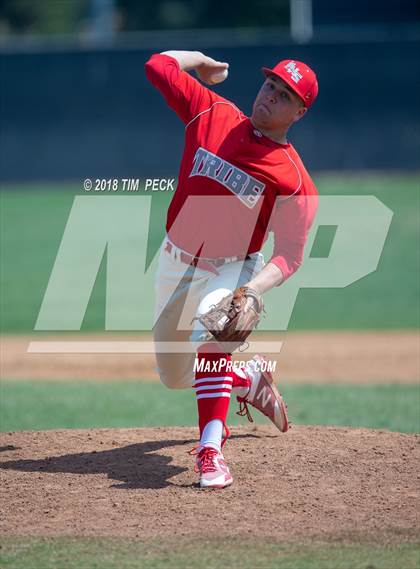 Thumbnail 3 in Dana Hills vs. Bountiful photogallery.
