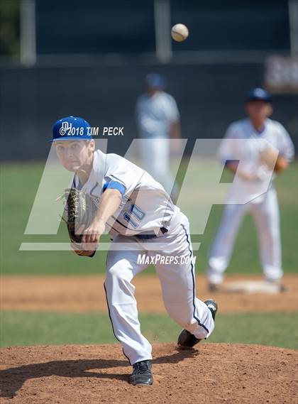Thumbnail 2 in Dana Hills vs. Bountiful photogallery.