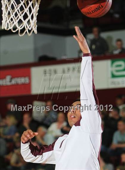 Thumbnail 3 in Pinewood vs. St. Francis (CIF CCS D5 Final) photogallery.