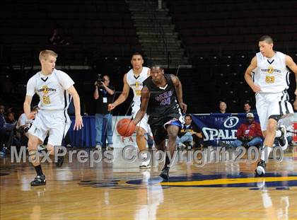 Thumbnail 2 in Bishop O'Dowd vs. Serra (CIF State D3 Final) photogallery.