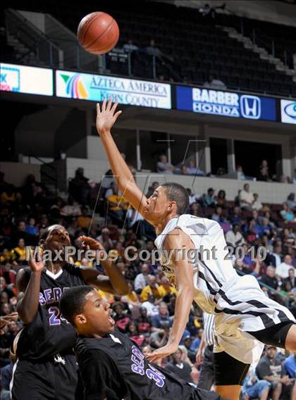 Thumbnail 3 in Bishop O'Dowd vs. Serra (CIF State D3 Final) photogallery.