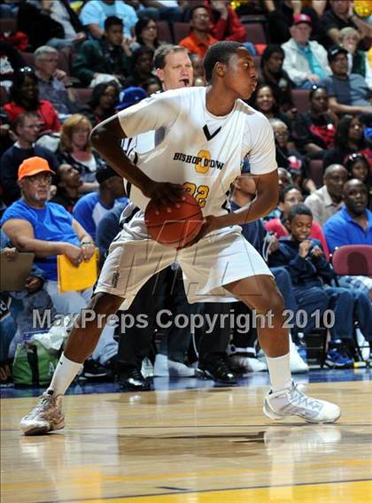 Thumbnail 1 in Bishop O'Dowd vs. Serra (CIF State D3 Final) photogallery.