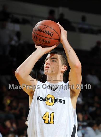 Thumbnail 1 in Bishop O'Dowd vs. Serra (CIF State D3 Final) photogallery.