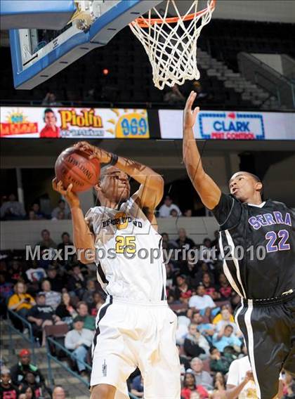 Thumbnail 3 in Bishop O'Dowd vs. Serra (CIF State D3 Final) photogallery.