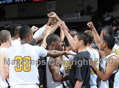 Thumbnail 1 in Bishop O'Dowd vs. Serra (CIF State D3 Final) photogallery.