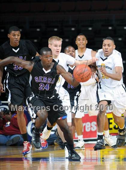 Thumbnail 3 in Bishop O'Dowd vs. Serra (CIF State D3 Final) photogallery.