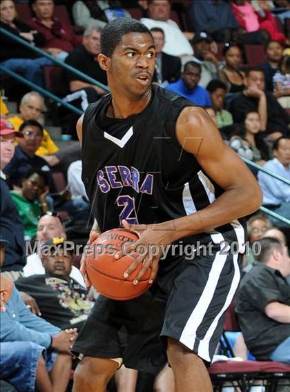 Thumbnail 1 in Bishop O'Dowd vs. Serra (CIF State D3 Final) photogallery.