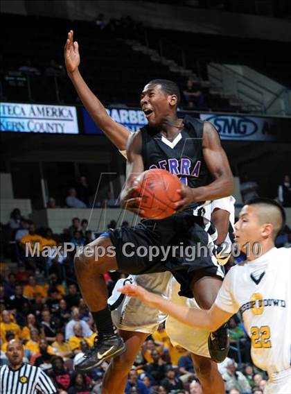 Thumbnail 1 in Bishop O'Dowd vs. Serra (CIF State D3 Final) photogallery.