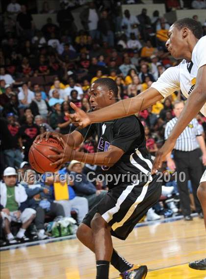 Thumbnail 1 in Bishop O'Dowd vs. Serra (CIF State D3 Final) photogallery.
