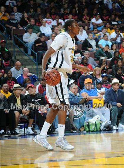 Thumbnail 2 in Bishop O'Dowd vs. Serra (CIF State D3 Final) photogallery.