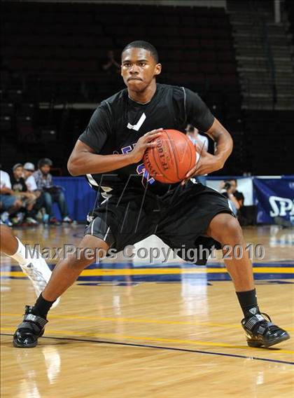 Thumbnail 1 in Bishop O'Dowd vs. Serra (CIF State D3 Final) photogallery.