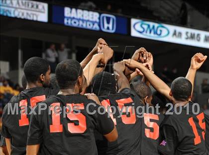 Thumbnail 2 in Bishop O'Dowd vs. Serra (CIF State D3 Final) photogallery.