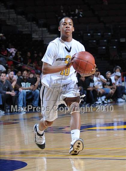Thumbnail 1 in Bishop O'Dowd vs. Serra (CIF State D3 Final) photogallery.
