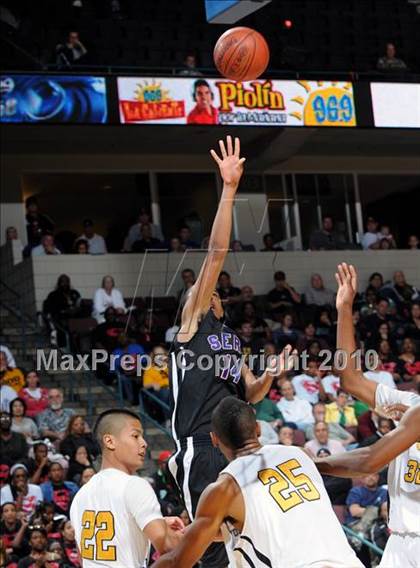 Thumbnail 1 in Bishop O'Dowd vs. Serra (CIF State D3 Final) photogallery.
