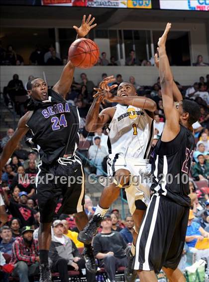 Thumbnail 1 in Bishop O'Dowd vs. Serra (CIF State D3 Final) photogallery.