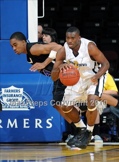Thumbnail 1 in Bishop O'Dowd vs. Serra (CIF State D3 Final) photogallery.