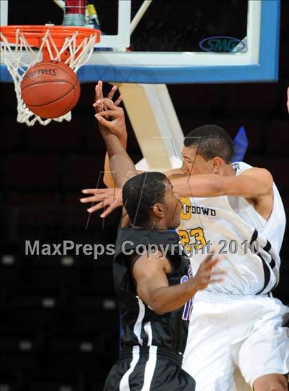 Thumbnail 2 in Bishop O'Dowd vs. Serra (CIF State D3 Final) photogallery.
