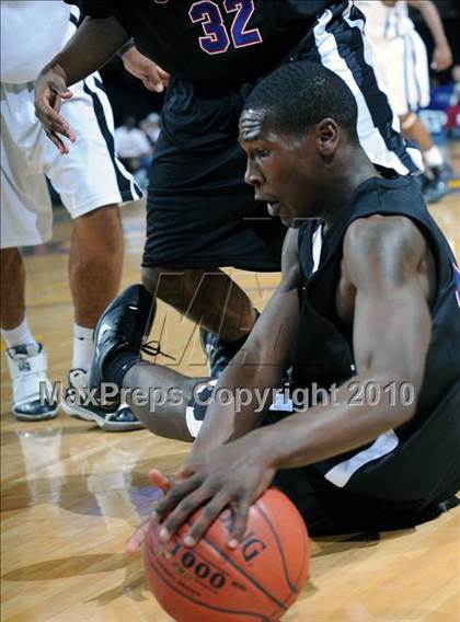 Thumbnail 1 in Bishop O'Dowd vs. Serra (CIF State D3 Final) photogallery.