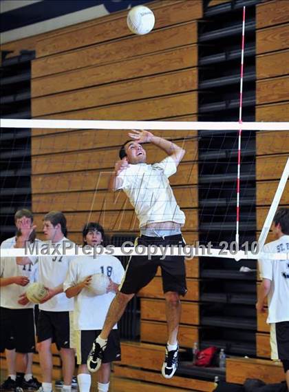 Thumbnail 1 in Montebello vs. St. Francis photogallery.