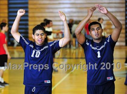 Thumbnail 2 in Montebello vs. St. Francis photogallery.