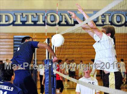 Thumbnail 1 in Montebello vs. St. Francis photogallery.