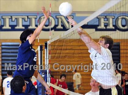 Thumbnail 1 in Montebello vs. St. Francis photogallery.