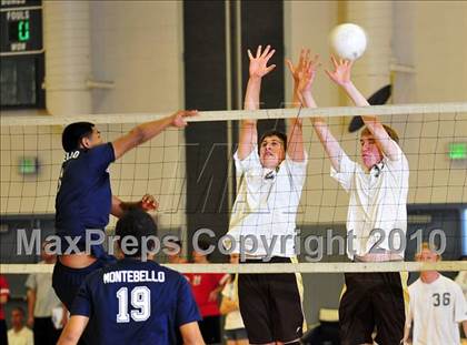 Thumbnail 1 in Montebello vs. St. Francis photogallery.
