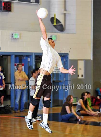 Thumbnail 3 in Montebello vs. St. Francis photogallery.