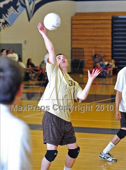 Thumbnail 3 in Montebello vs. St. Francis photogallery.