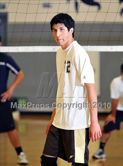 Thumbnail 3 in Montebello vs. St. Francis photogallery.