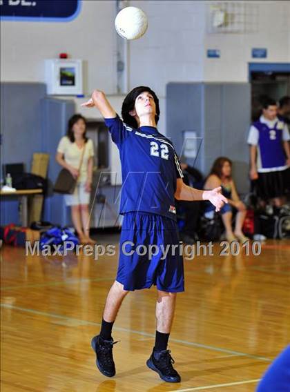 Thumbnail 3 in Montebello vs. St. Francis photogallery.