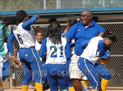 Thumbnail 3 in Lincoln vs. Crenshaw (CIF LA City Section Invitational) photogallery.