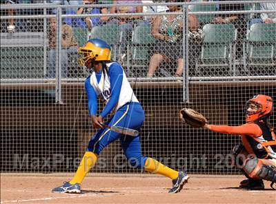 Thumbnail 3 in Lincoln vs. Crenshaw (CIF LA City Section Invitational) photogallery.