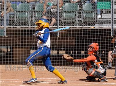 Thumbnail 3 in Lincoln vs. Crenshaw (CIF LA City Section Invitational) photogallery.