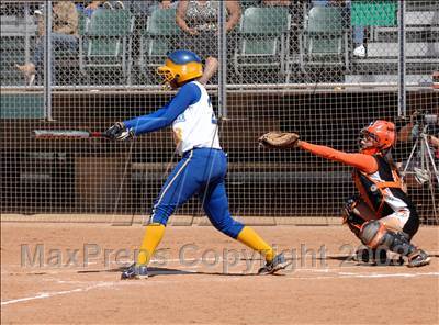 Thumbnail 1 in Lincoln vs. Crenshaw (CIF LA City Section Invitational) photogallery.