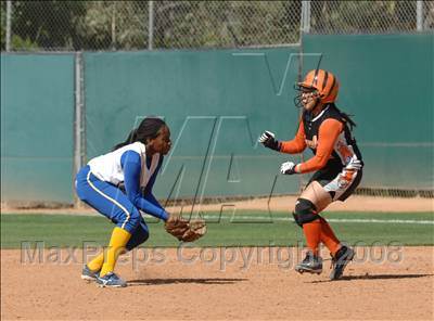 Thumbnail 1 in Lincoln vs. Crenshaw (CIF LA City Section Invitational) photogallery.