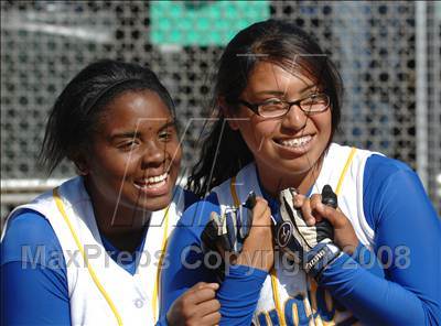 Thumbnail 1 in Lincoln vs. Crenshaw (CIF LA City Section Invitational) photogallery.