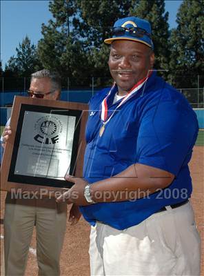 Thumbnail 3 in Lincoln vs. Crenshaw (CIF LA City Section Invitational) photogallery.