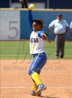 Thumbnail 2 in Lincoln vs. Crenshaw (CIF LA City Section Invitational) photogallery.