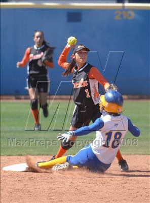 Thumbnail 1 in Lincoln vs. Crenshaw (CIF LA City Section Invitational) photogallery.